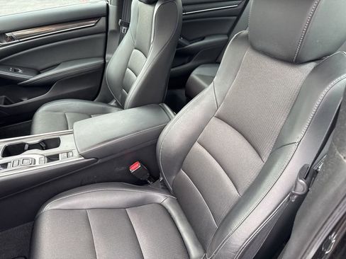Used 2021 Honda Accord Sport image 6
