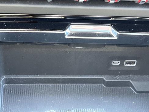 Used 2025 GMC Yukon AT4 Ultimate w/ LPO, Floor Liner Package image 23