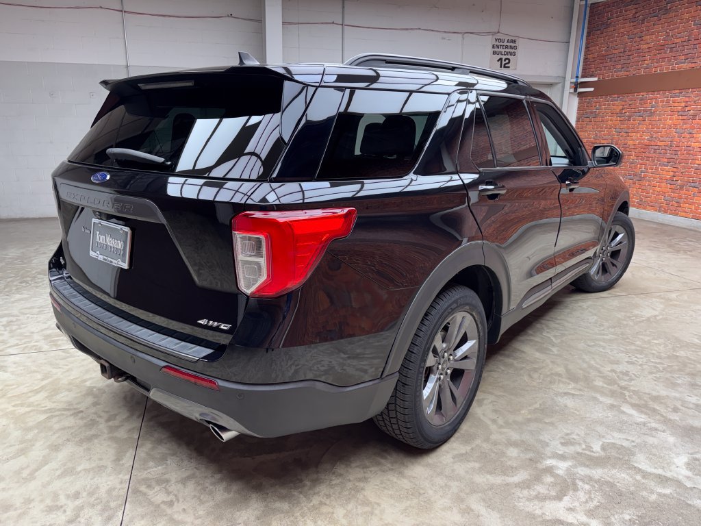 Certified 2022 Ford Explorer XLT w/ Equipment Group 202A AWD/4WD image 6