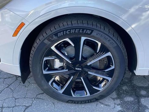 New 2026 Lincoln Nautilus Reserve AWD/4WD image 5