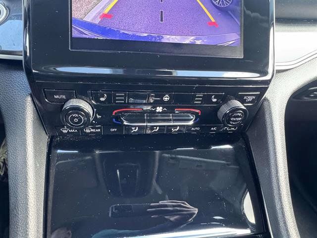 Used 2023 Jeep Grand Cherokee Laredo w/ Luxury Tech Group I AWD/4WD image 18