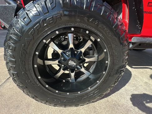Used 2016 Jeep Wrangler Sport w/ Quick Order Package 24S AWD/4WD image 9