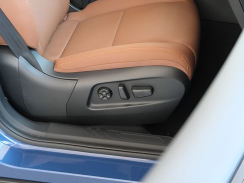 New 2025 VinFast VF 8 Plus AWD/4WD image 23