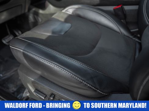 Used 2019 Ford Edge ST w/ Convenience Package image 37