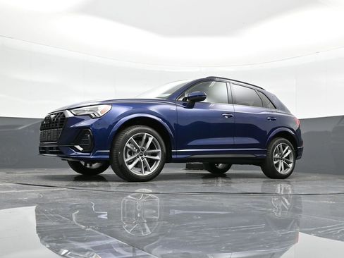 New 2025 Audi Q3 2.0T Premium image 28