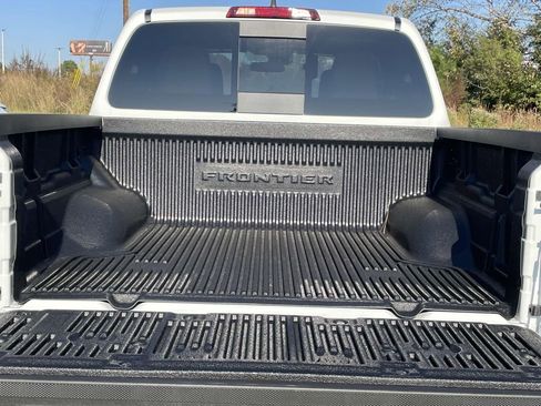 New 2026 Nissan Frontier SV w/ Tow Package image 9