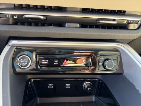 New 2025 Audi Q5 Premium Plus image 18