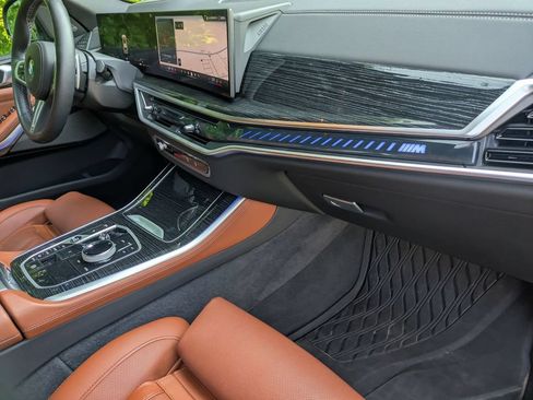 Certified 2025 BMW X5 M60i AWD/4WD image 26