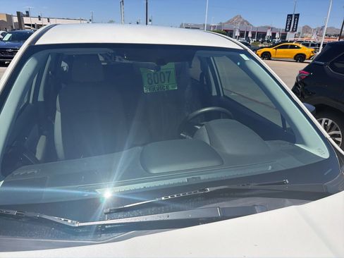 Used 2017 Subaru Forester 2.5i AWD/4WD image 10