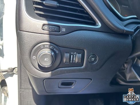 Used 2022 Jeep Cherokee Trailhawk w/ Comfort/Convenience Group AWD/4WD image 58