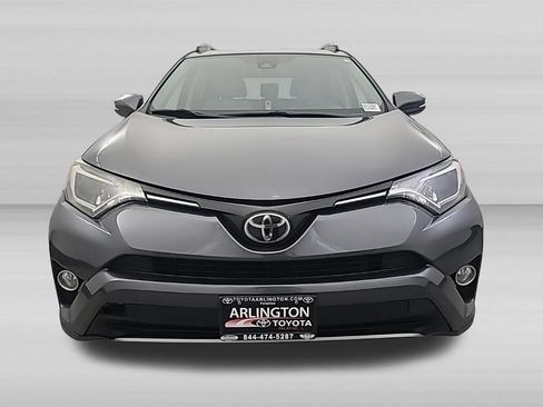 Used 2018 Toyota RAV4 XLE w/ Plus Extra Value Package FWD image 9