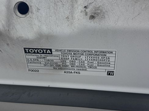 Used 2020 Toyota Camry LE image 16