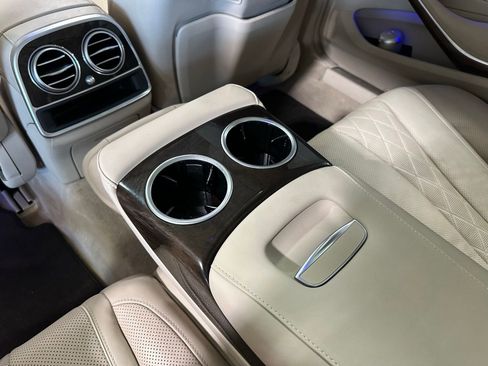 Used 2017 Mercedes-Benz S 550 Sedan image 40