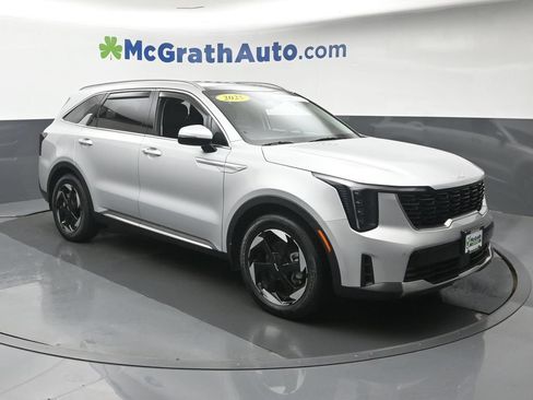 Used 2025 Kia Sorento EX w/ EX Panoramic Sunroof Package AWD/4WD image 2