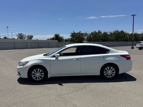 Used 2016 Nissan Altima 2.5 S w/ Power Driver Seat Package FWD image 6