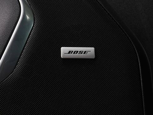 Used 2024 Chevrolet Tahoe Premier w/ Premium Package image 25