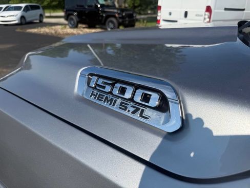 Used 2022 RAM 1500 Laramie AWD/4WD image 11