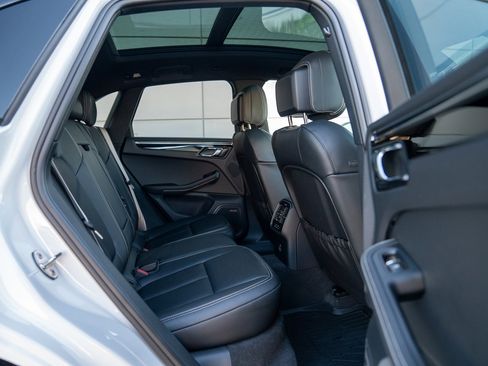 New 2026 Porsche Macan S image 25