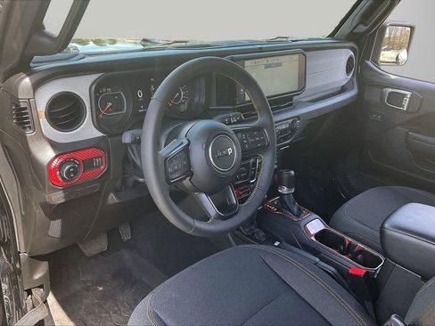 Certified 2024 Jeep Gladiator Sport AWD/4WD image 19