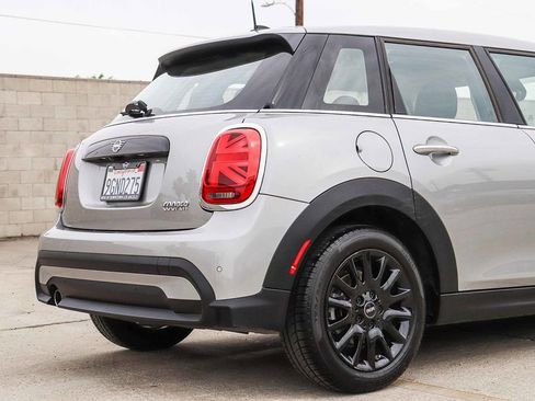Used 2024 MINI Cooper 4-Door Hardtop FWD image 12