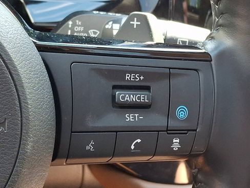 Used 2023 Nissan Pathfinder Platinum AWD/4WD image 24