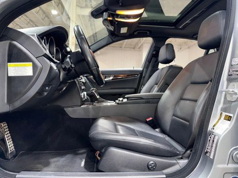 Used 2014 Mercedes-Benz C 250 Sedan image 11