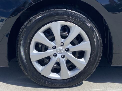 Certified 2025 Toyota Corolla LE FWD image 8