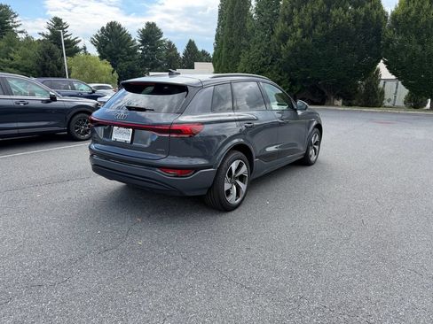 Used 2025 Audi Q6 e-tron Premium Plus w/ Premium Plus AWD/4WD image 9
