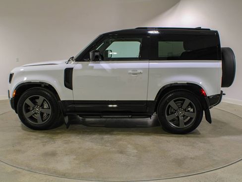 Used 2025 Land Rover Defender 90 X-Dynamic SE AWD/4WD image 2