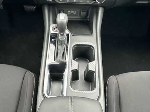 New 2025 Nissan Sentra SV image 31