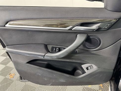 Used 2018 BMW X1 xDrive28i image 17