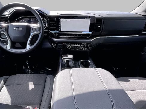 Used 2026 Chevrolet Silverado 1500 LT Trail Boss w/ Convenience Package II AWD/4WD image 29