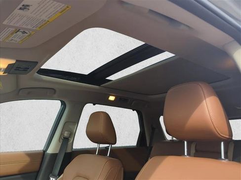 New 2026 Nissan Pathfinder Platinum FWD image 16