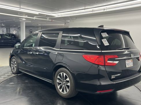 Used 2021 Honda Odyssey EX-L image 3