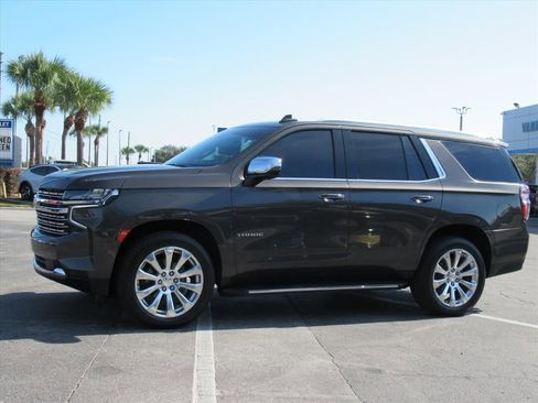 Used 2021 Chevrolet Tahoe Premier w/ Premium Package image 2