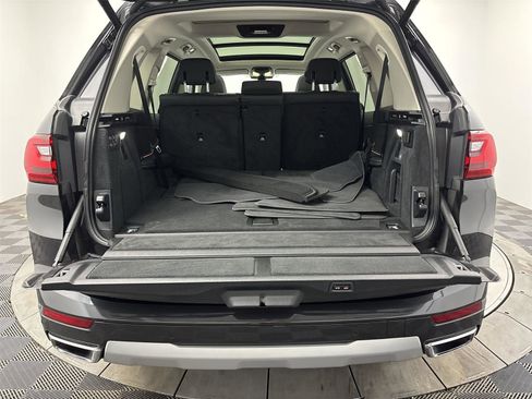 Used 2022 BMW X7 xDrive40i w/ Premium Package AWD/4WD image 21