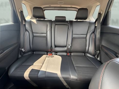 Used 2025 Nissan Rogue SV AWD/4WD image 6