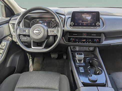 Used 2024 Nissan Rogue SV AWD/4WD image 18