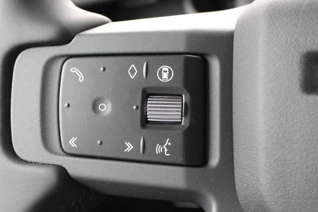 New 2026 Land Rover Defender 110 S AWD/4WD image 16