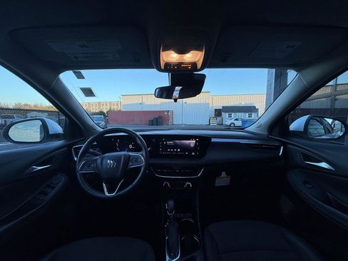 Used 2024 Buick Encore GX Preferred image 8