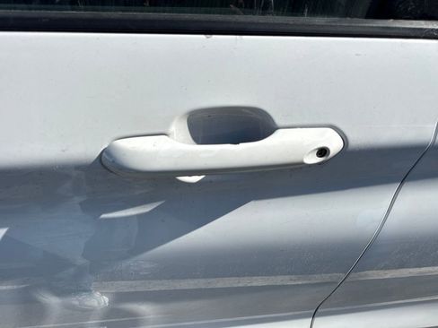 Used 2020 Ford Explorer XLT image 14