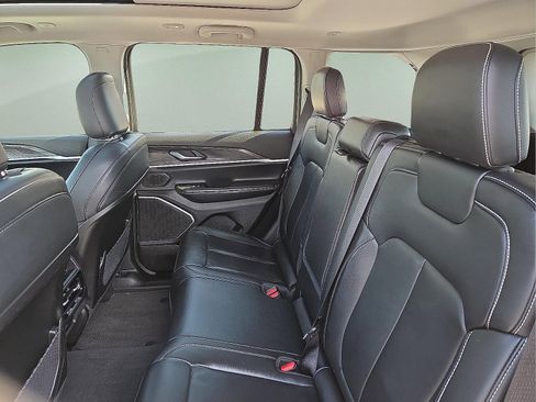 Used 2022 Jeep Grand Cherokee Limited 4xe AWD/4WD image 10
