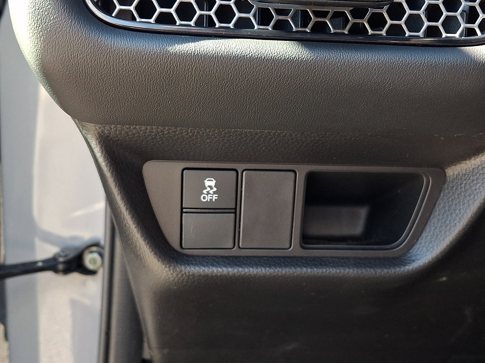 Used 2024 Honda HR-V Sport image 25