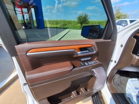 Used 2022 GMC Sierra 1500 Denali w/ Denali Reserve Package image 10