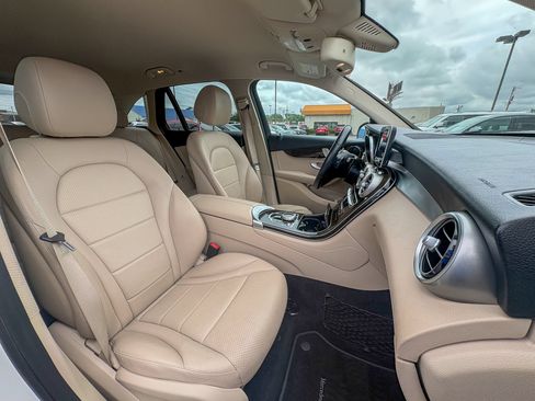 Used 2017 Mercedes-Benz GLC 300 image 23