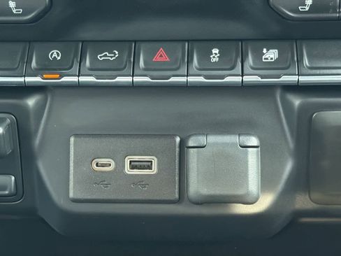 Used 2020 Chevrolet Silverado 1500 LT w/ All-Star Edition image 31