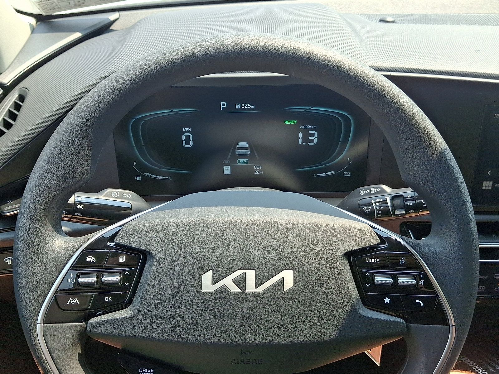 New 2026 Kia Niro LX FWD image 16