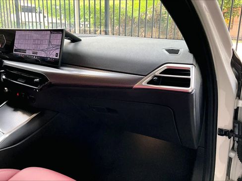 Used 2025 BMW 330i Sedan RWD image 18