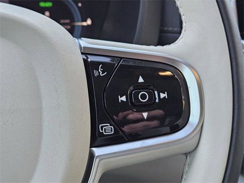 Used 2025 Volvo XC60 T8 Ultra w/ Protection Package Premier image 31