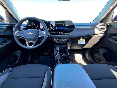 New 2026 Chevrolet TrailBlazer LT w/ Convenience Package FWD image 11